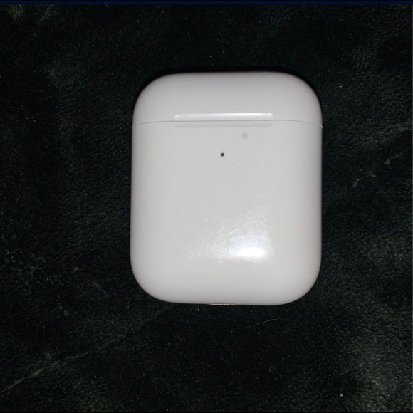 AirPod gen 2 - Picture 2 of 3